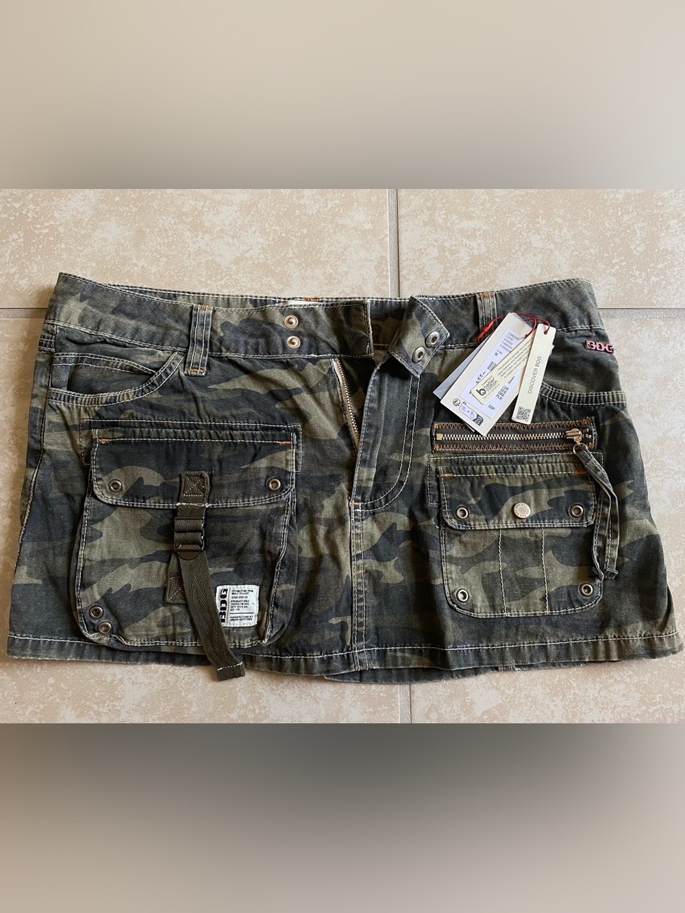 NWT Urban outfitters BDG camo carpenter y2k style mini skirt - Picture 6 of 6